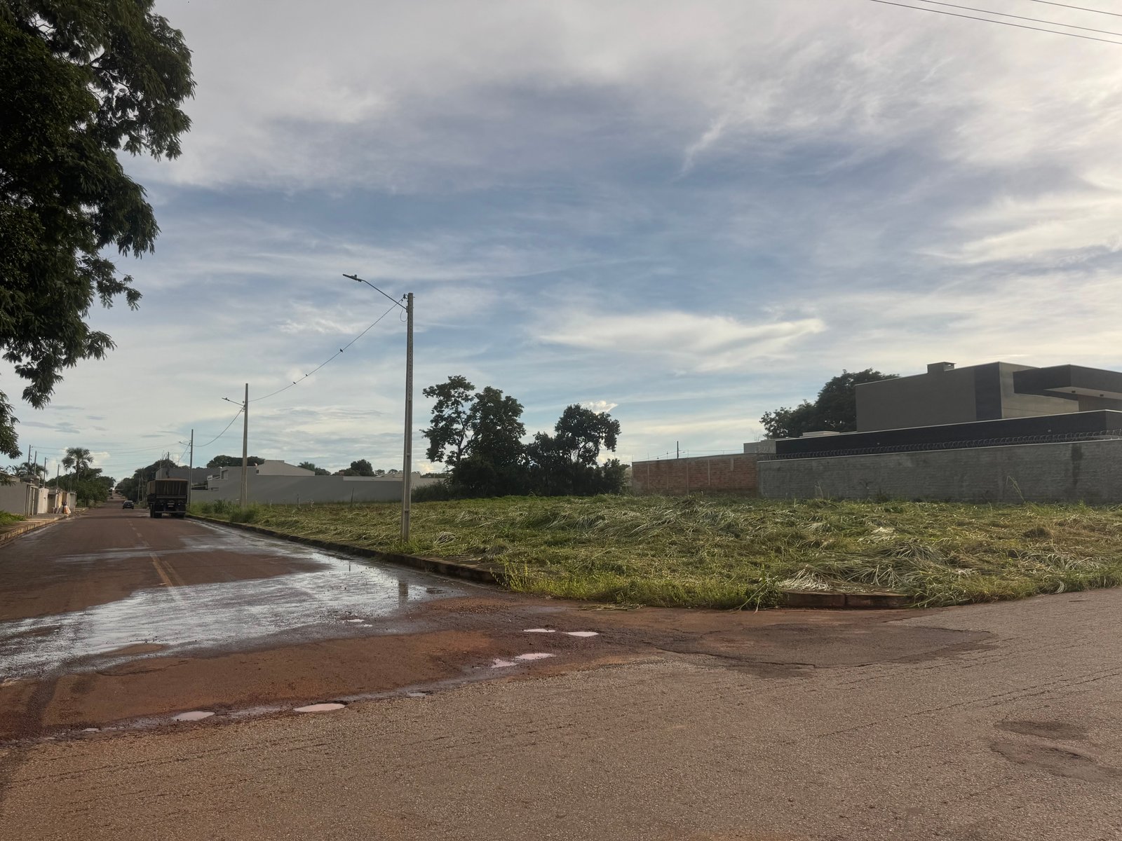 OPORTUNIDADE IMPERDÍVEL – TERRENOS PRÓXIMO À COCA-COLA